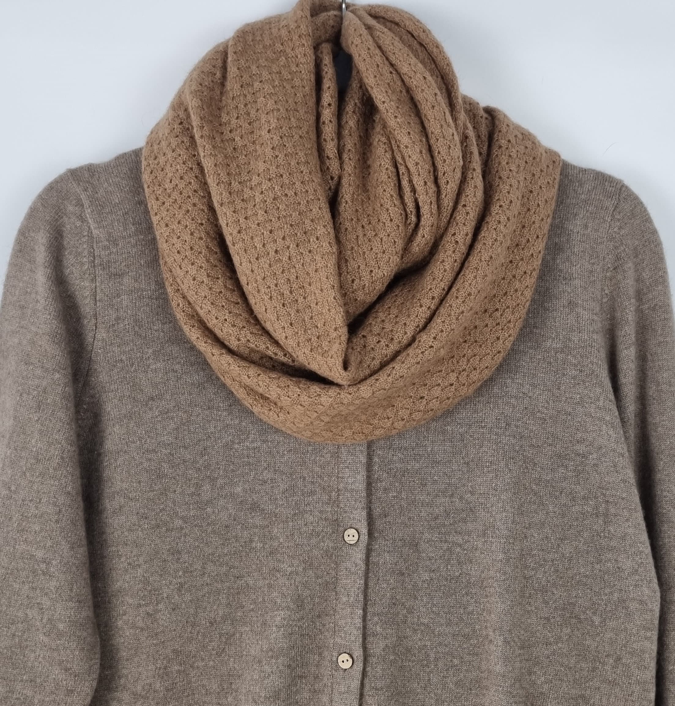 Eleganter Schal aus 100% Kamelwolle
