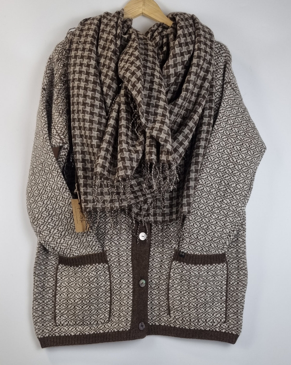 Strickjacke mit Karomuster aus reiner Yakwolle - Bild 7