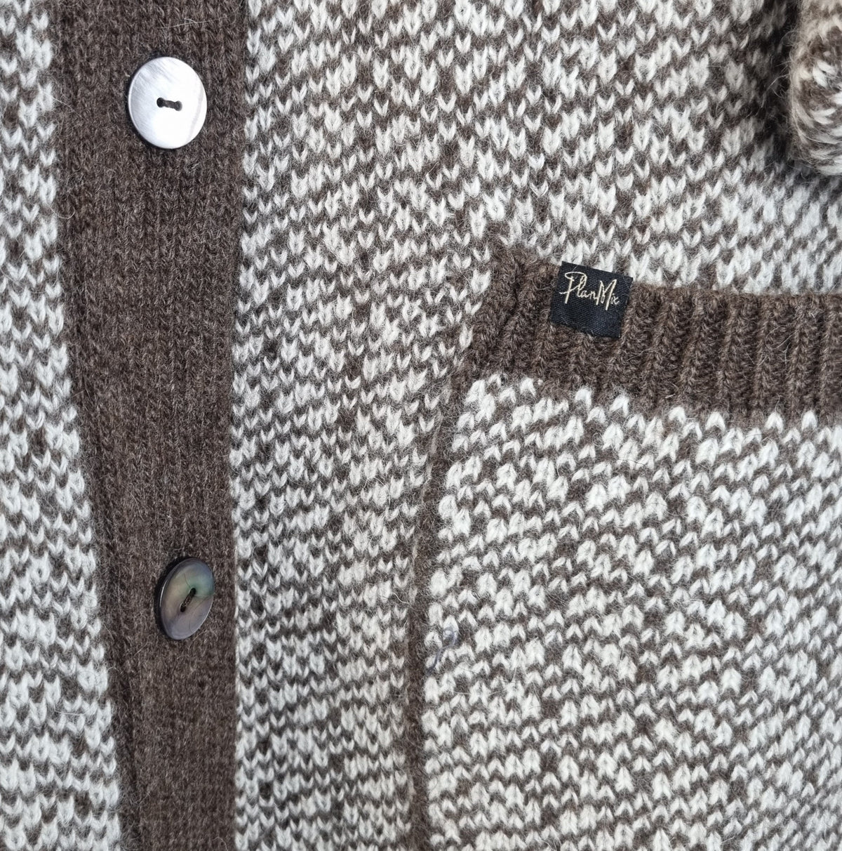 Strickjacke mit Karomuster aus reiner Yakwolle - Bild 3