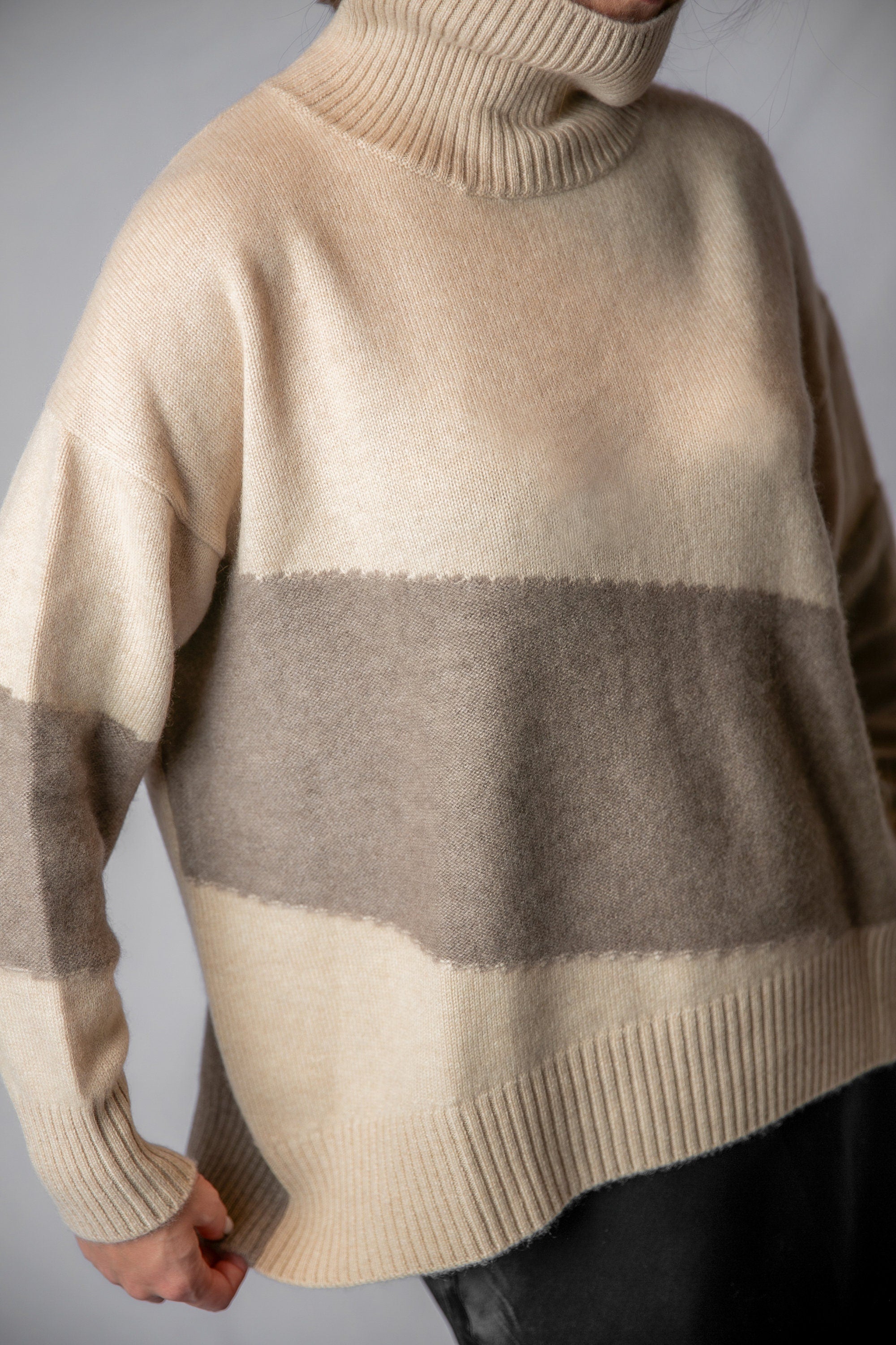 Oversize-Rollkragenpullover aus reiner Kaschmirwolle - Bild 4