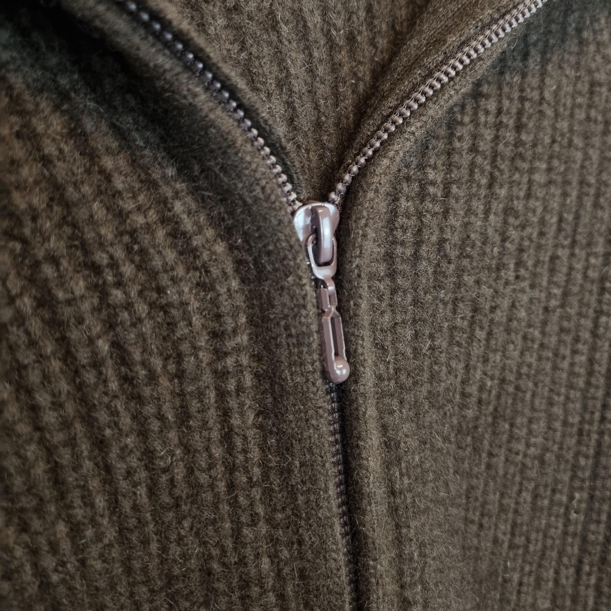 Dicke Strickjacke aus reiner Yakwolle - Bild 7