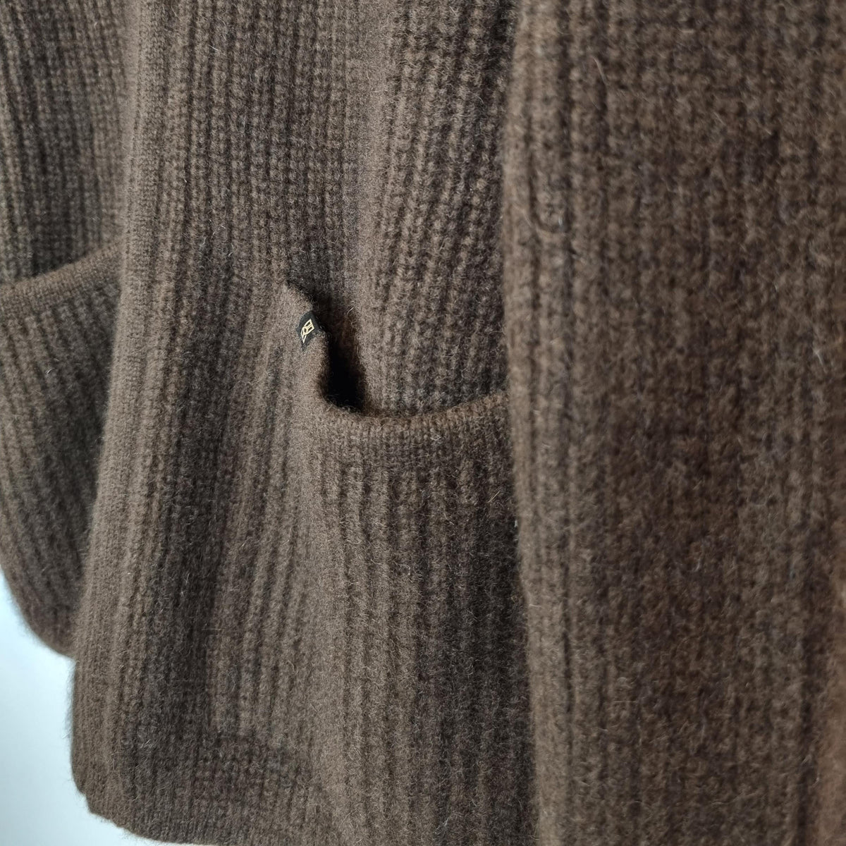 Dicke Strickjacke aus reiner Yakwolle - Bild 9