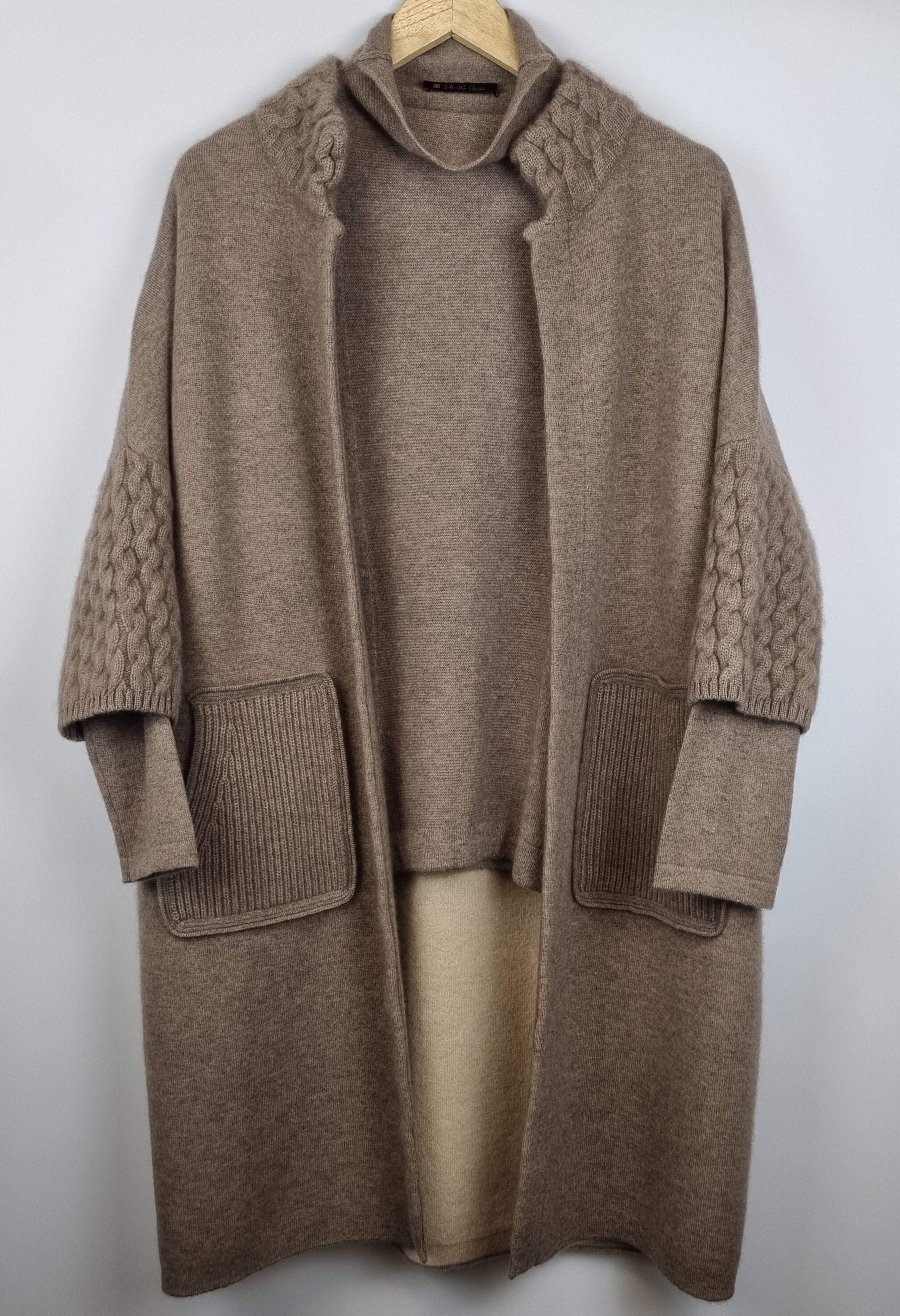 Dicker langer Cardigan aus reiner Kaschmirwolle