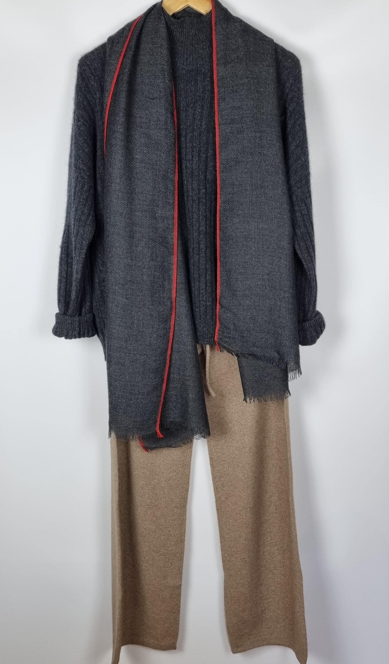 Eleganter Schal aus 100% Kaschmirwolle - Bild 2