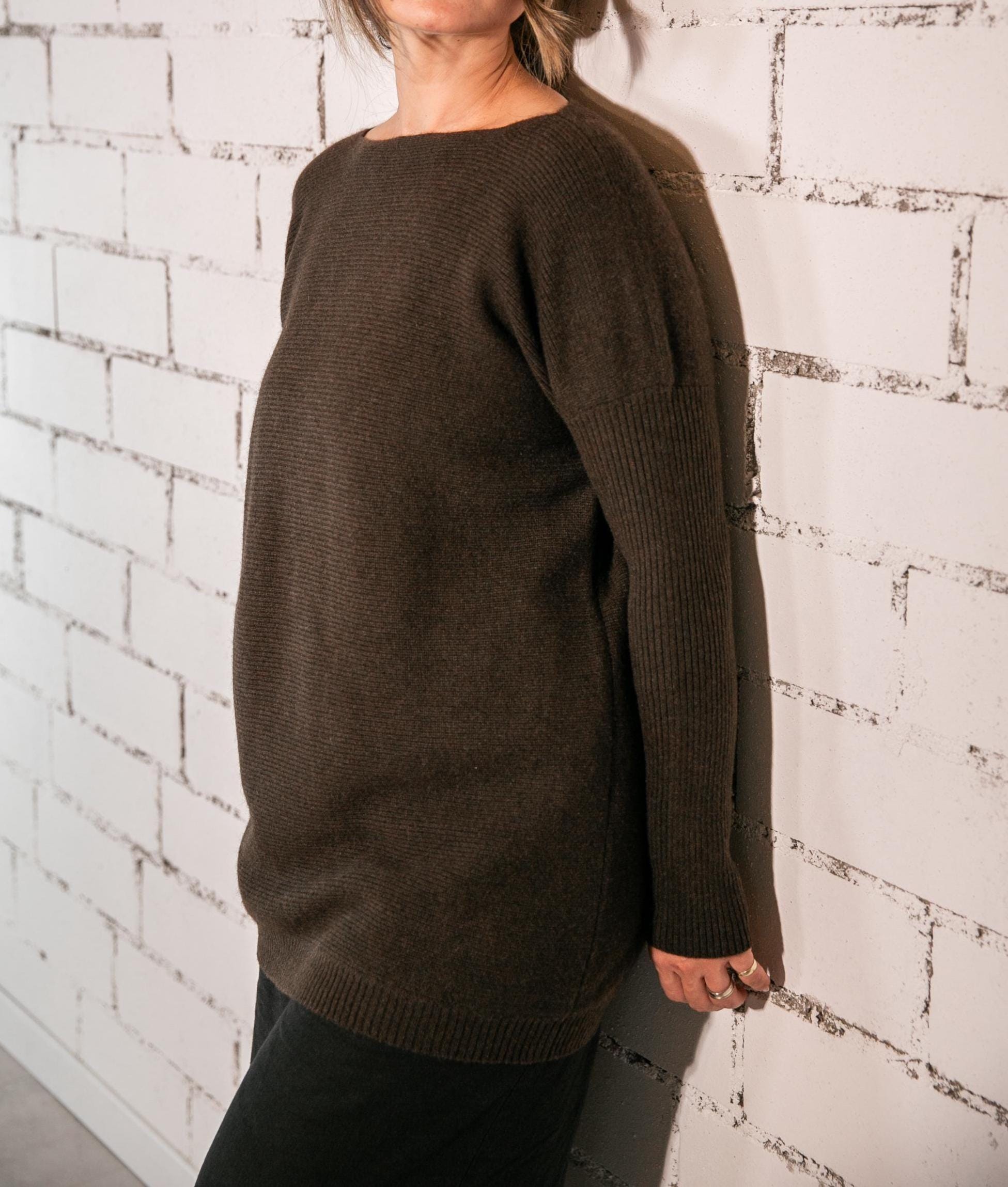 Langer Pullover in Umhangform aus reiner Yakwolle - Bild 4