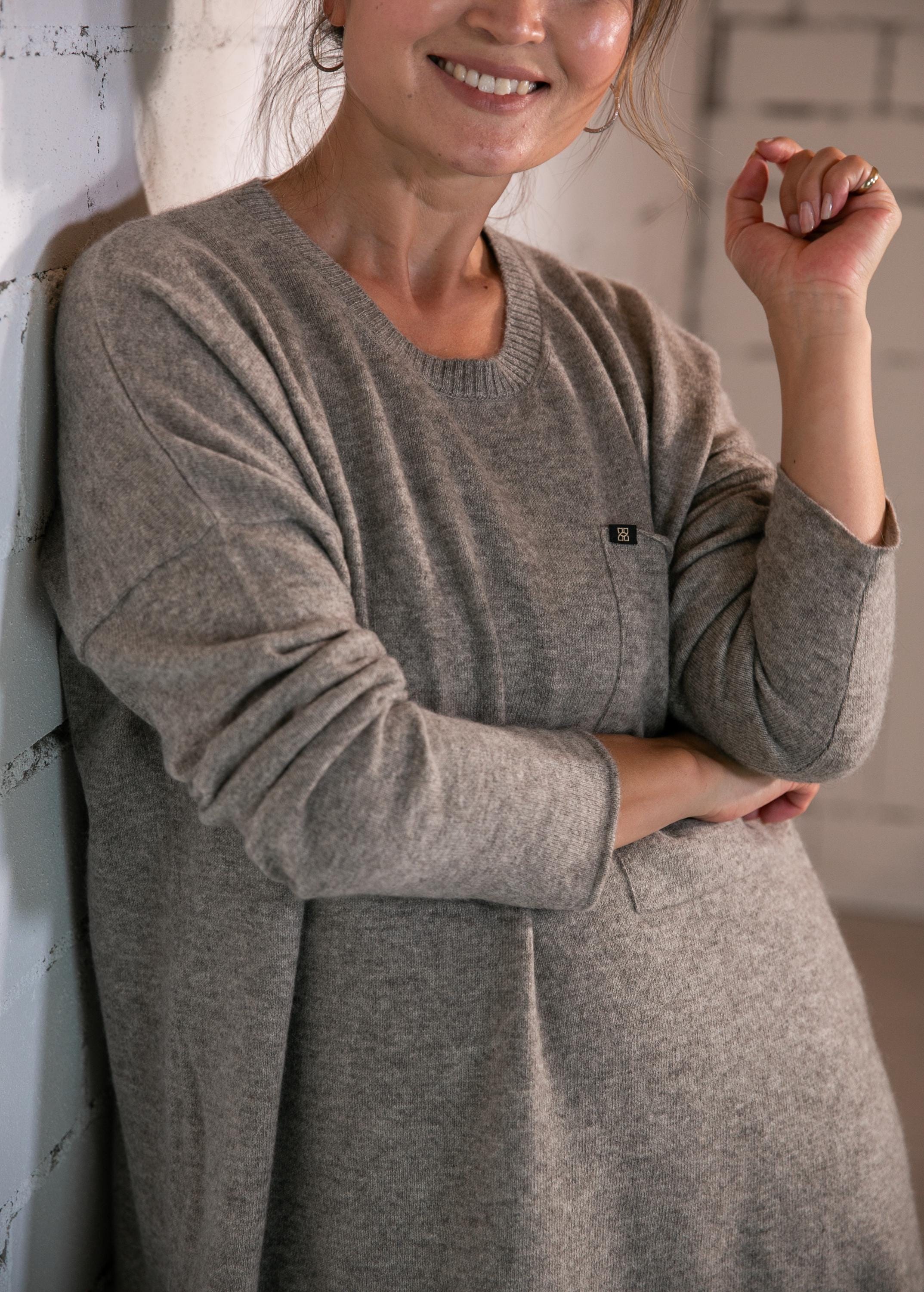 Kuscheliger Oversize-Pullover mit Tasche aus Yakwolle
