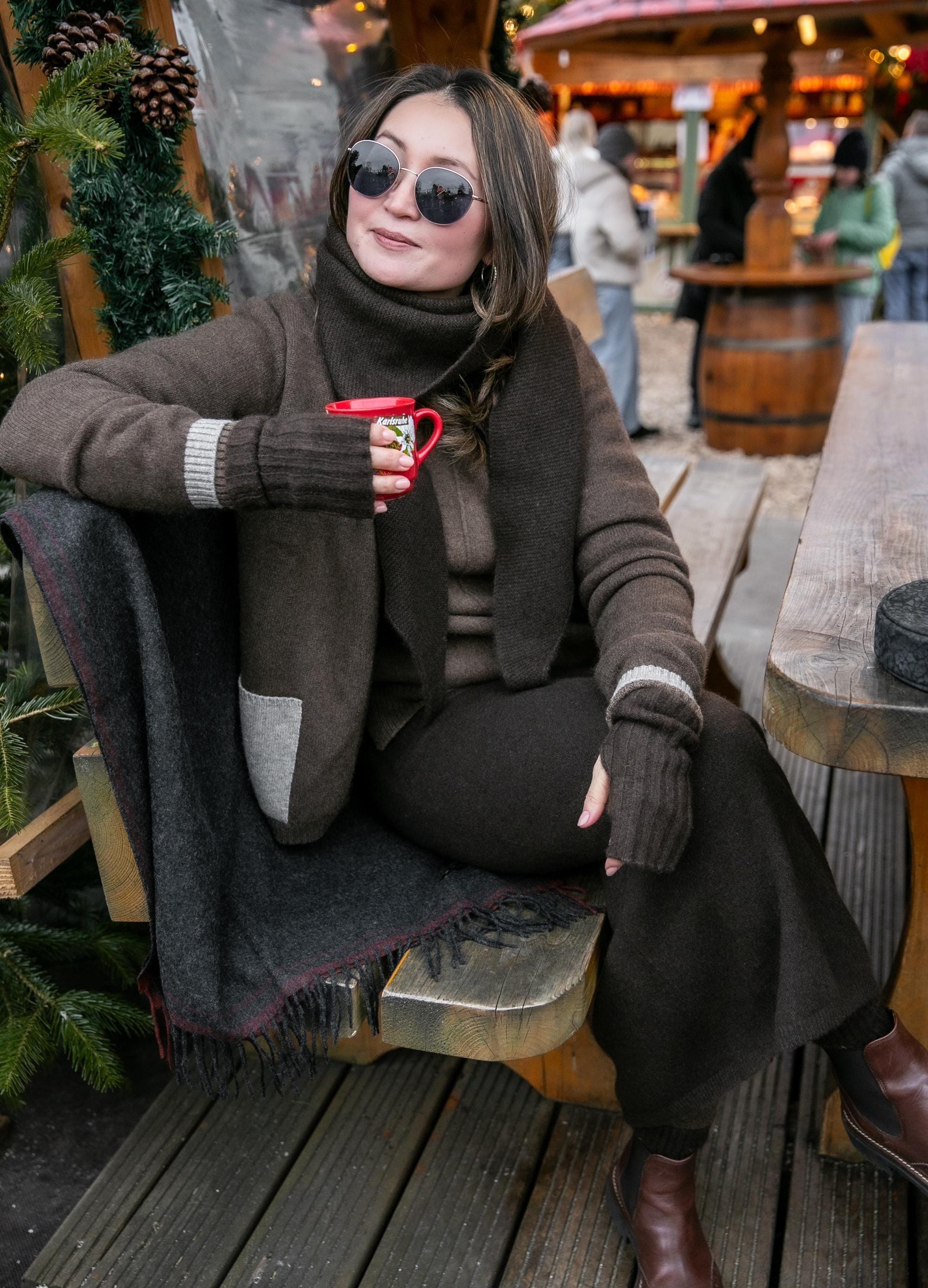 Eleganter Damen-Cardigan aus reiner Yakwolle - Bild 8